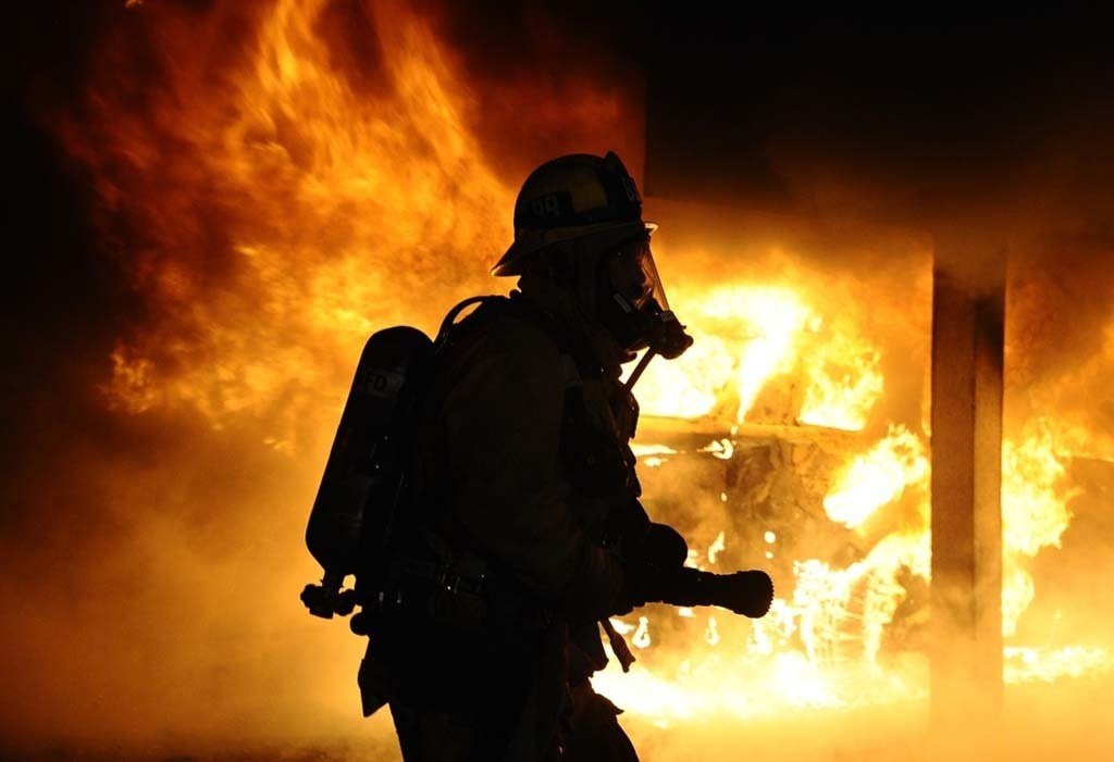 Пожарно-спасательные подразделения ликвидировали пожар в Пудожском районе.