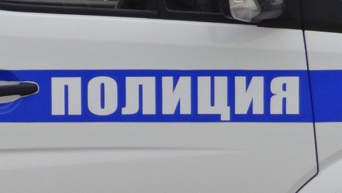 В Пудожском районе полицией возбуждено уголовное дело о повреждении автомобиля